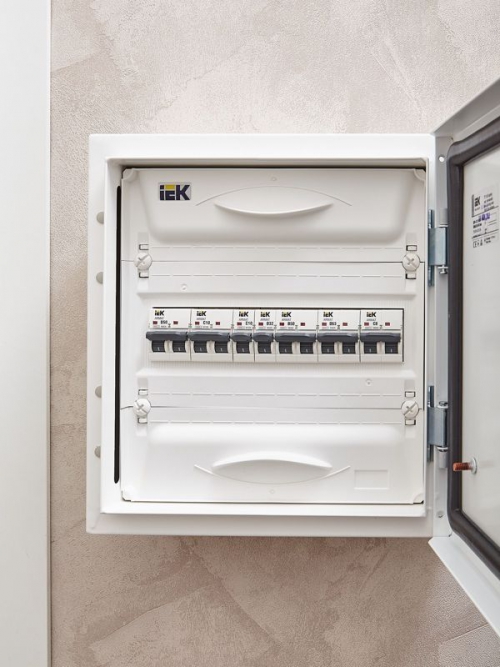 Выключатель автоматический модульный 1п C 10А M10N ARMAT IEK AR-M10N-1-C010 AR-M10N-1-C010