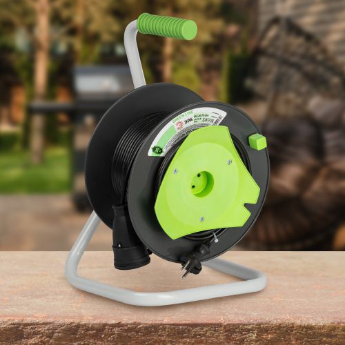 Удлинитель на пластик. катушке 1х30м без заземл. GAZ-2x0.75-30m Greenline ПВС 2х0.75 Эра Б0065111 Б0065111