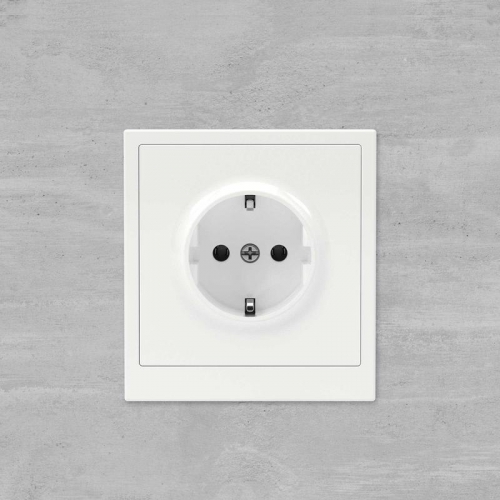 Розетка силовая KANT 2P+E без шторки бел. магнолия DKC 7000033 7000033