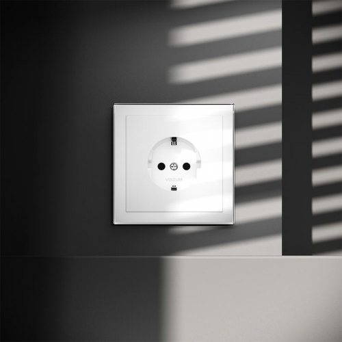 Розетка 1-м СП S70 16А с заземл. механизм бел. глянцевый Voltum VLS040101 VLS040101