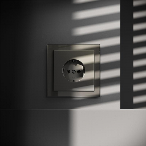 Розетка 1-м СП S70 16А с заземл. механизм шелк Voltum VLS040104 VLS040104