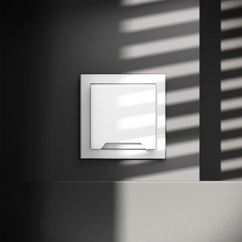 Розетка 1-м СП S70 16А с заземл. защ. шторки + крышка механизм бел. глянцевый Voltum VLS040301 VLS040301