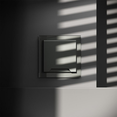 Розетка 1-м СП S70 16А с заземл. защ. шторки + крышка механизм титан Voltum VLS040306 VLS040306