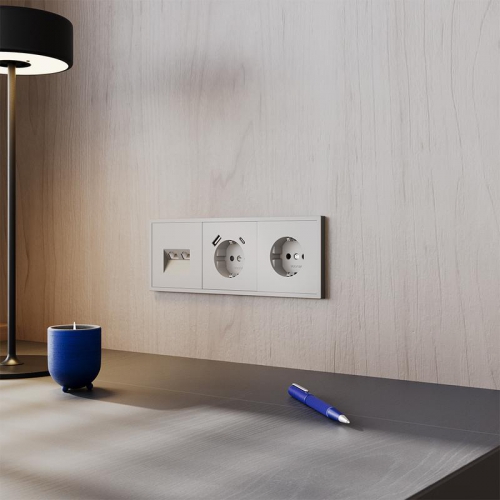 Розетка 1-м СП S70 16А с USB A+С с заземл. защ. шторки механизм кашемир Voltum VLS040503 VLS040503