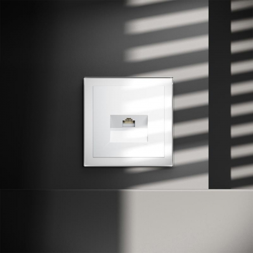 Розетка компьютерная 1-м СП S70 RJ45 кат.6 механизм бел. глянцевый Voltum VLS060101 VLS060101