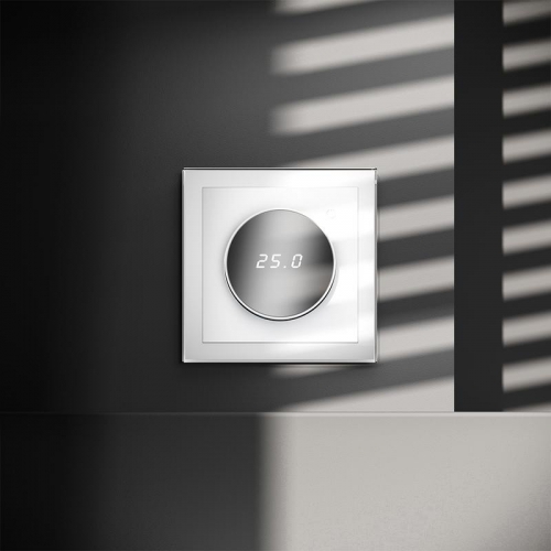 Терморегулятор электронный S70 с индикацией и датчиком для теплого пола механизм бел. глянцевый Voltum VLS070101 VLS070101
