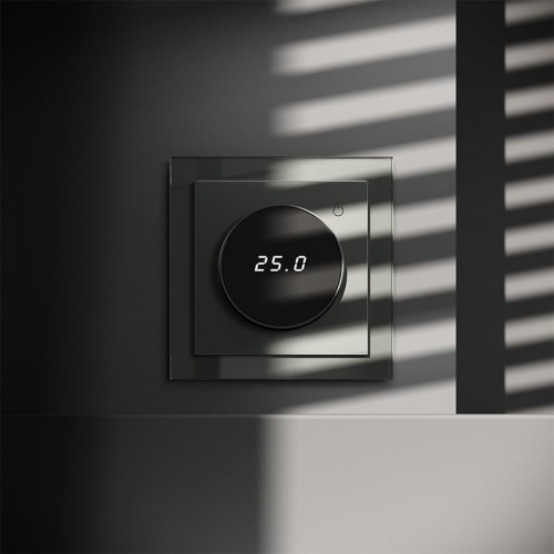 Терморегулятор электронный S70 с индикацией и датчиком для теплого пола механизм титан Voltum VLS070106 VLS070106