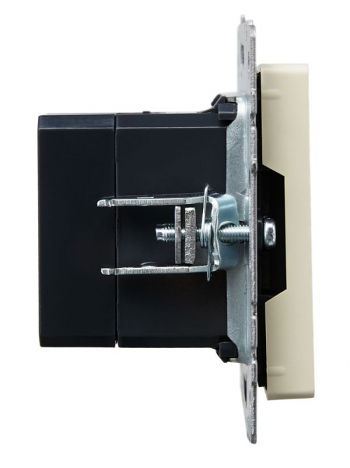 Розетка BRITE USB A+A 3.1А РЮ10-1-БрКр беж. IEK BR-U21-D31-K10 BR-U21-D31-K10