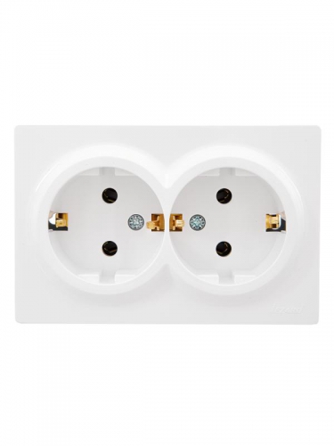 Розетка 2-м ОП LETO с заземл. закрытый корпус ПБТ бел. LEZARD 752-0200-127B 752-0200-127B