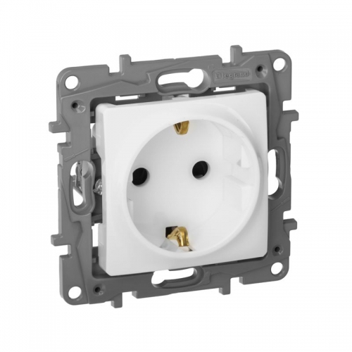Розетка 1-м СП Etika 16А IP31 250В 2P+E с заземл. защ. шторки немецк. стандарт винт. клеммы механизм бел. Leg 672222 672222