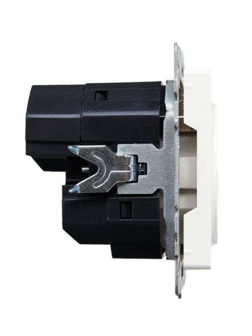 Розетка BRITE РЮш10-2-БрБ 16А с USB A+A 3.1А с заземл. защ. шторки бел. IEK BR-R14-16-U21-D31-K01 BR-R14-16-U21-D31-K01