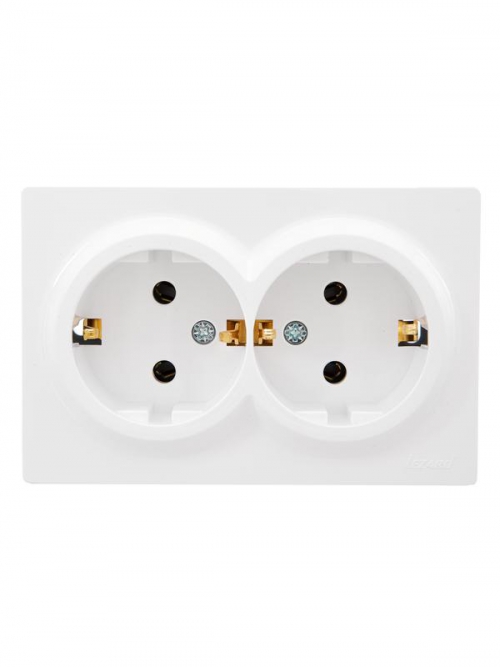 Розетка 2-м ОП LETO с заземл. закрытый корпус ПБТ бел. LEZARD 752-0200-127B 752-0200-127B